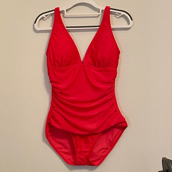 OCEAN BLUES, NWOT, Women’s Red Bathing Suit, Size Small - Picture 1 of 10